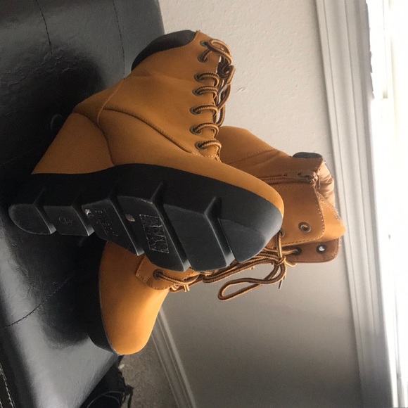 SOLD - Picture 2 of 3